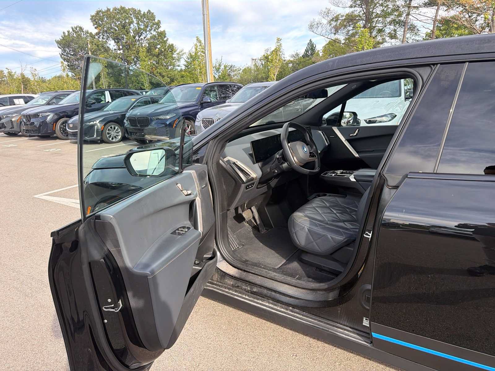 Used 2024 BMW iX xDrive50 w/ Convenience Package AWD/4WD image 15
