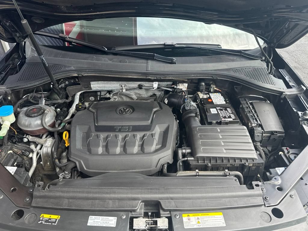 Used 2024 Volkswagen Tiguan SE R-Line AWD/4WD image 22