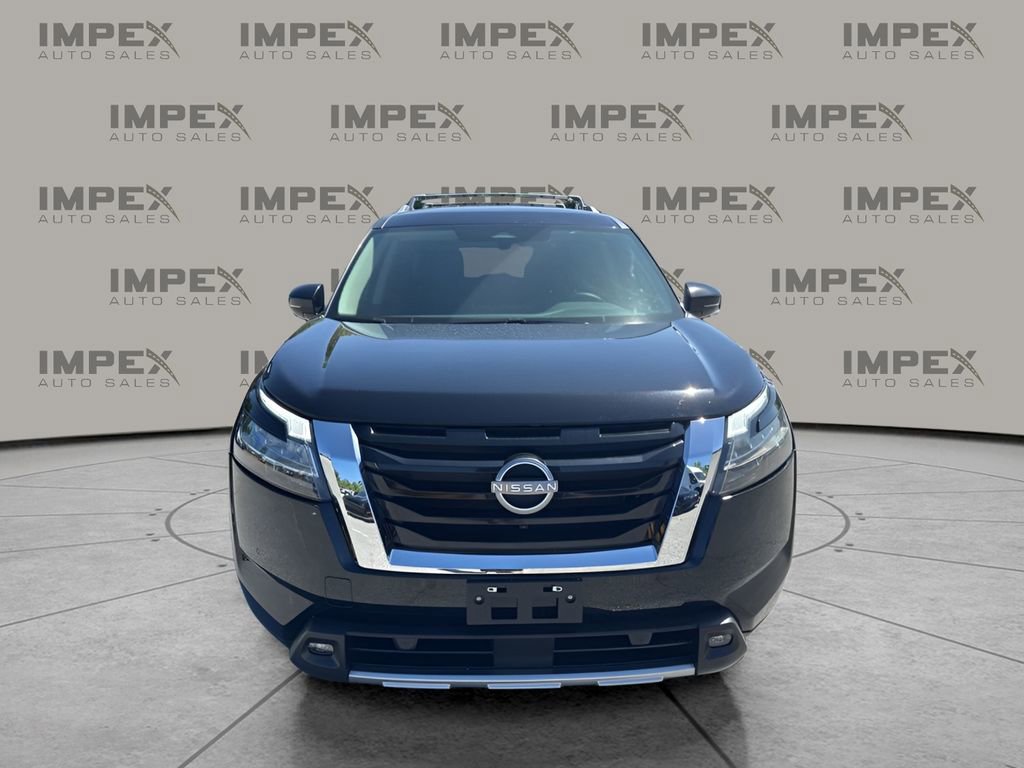 Used 2023 Nissan Pathfinder SL AWD/4WD image 8