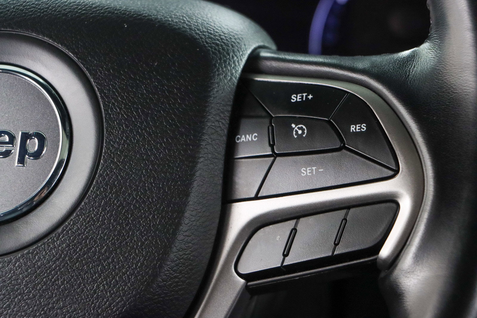 Used 2021 Jeep Grand Cherokee Limited image 14