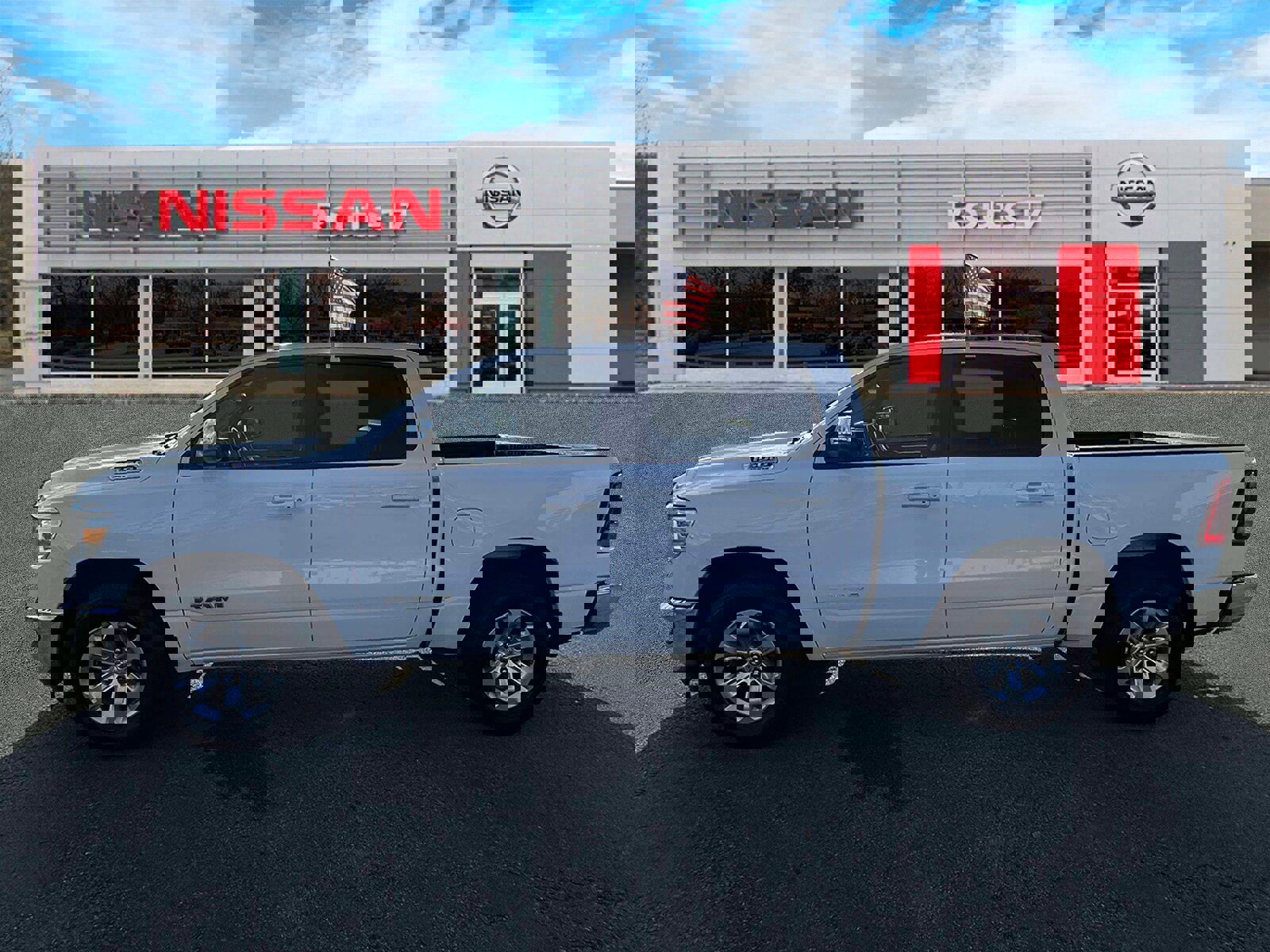 Used 2024 RAM 1500 Laramie image 6