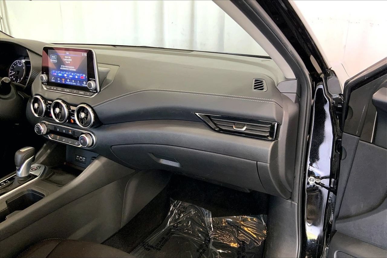 Used 2023 Nissan Sentra SV FWD image 16