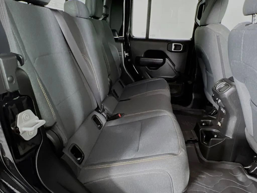 Used 2024 Jeep Gladiator Sport image 27