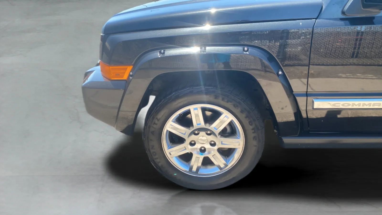 Used 2010 Jeep Commander Limited AWD/4WD image 25