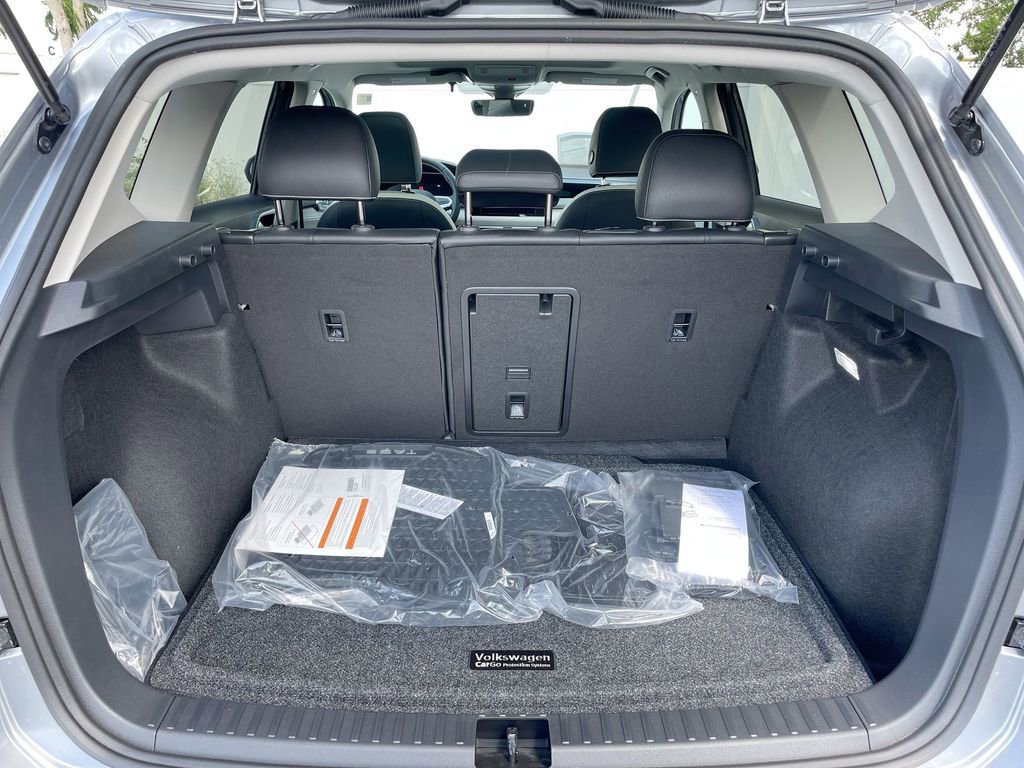New 2025 Volkswagen Taos SE image 48