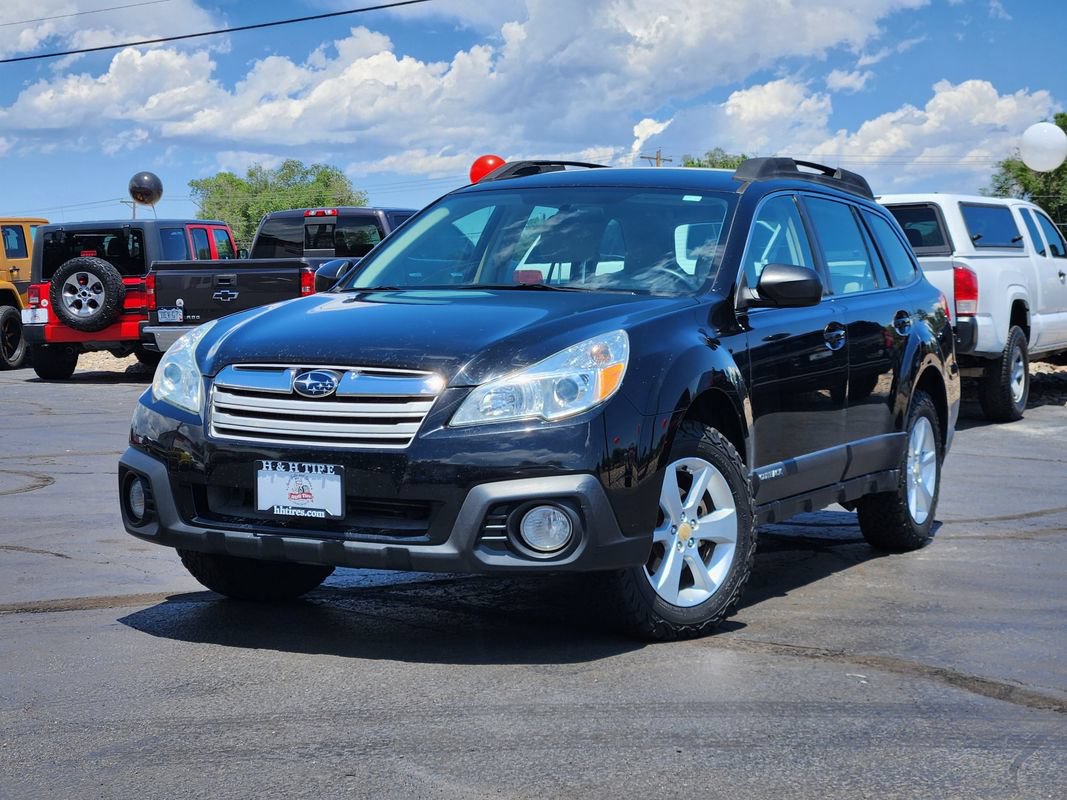Used 2014 Subaru Outback 2.5i w/ Alloy Wheel Package