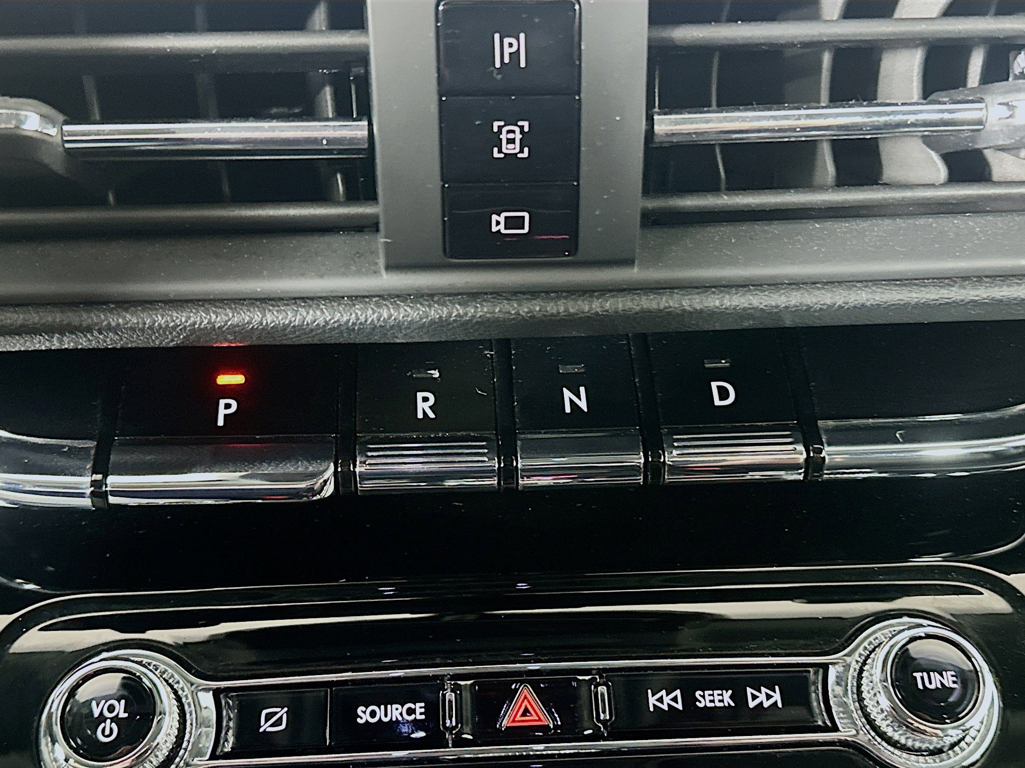 Used 2022 Lincoln Corsair Reserve image 25