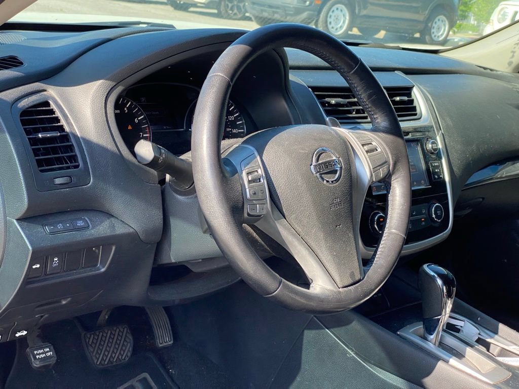 Used 2018 Nissan Altima 2.5 SR w/ SR Midnight Edition FWD image 6