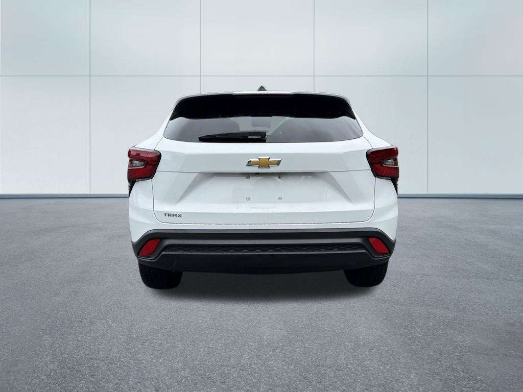 Used 2025 Chevrolet Trax LS FWD image 6