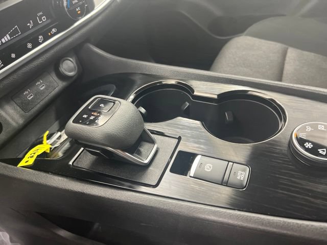 Used 2026 Nissan Rogue SV AWD/4WD image 19