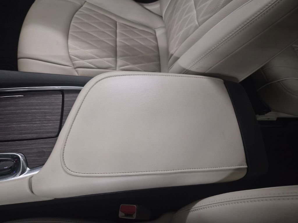 Used 2024 Buick Enclave Avenir w/ Avenir Technology Package image 36