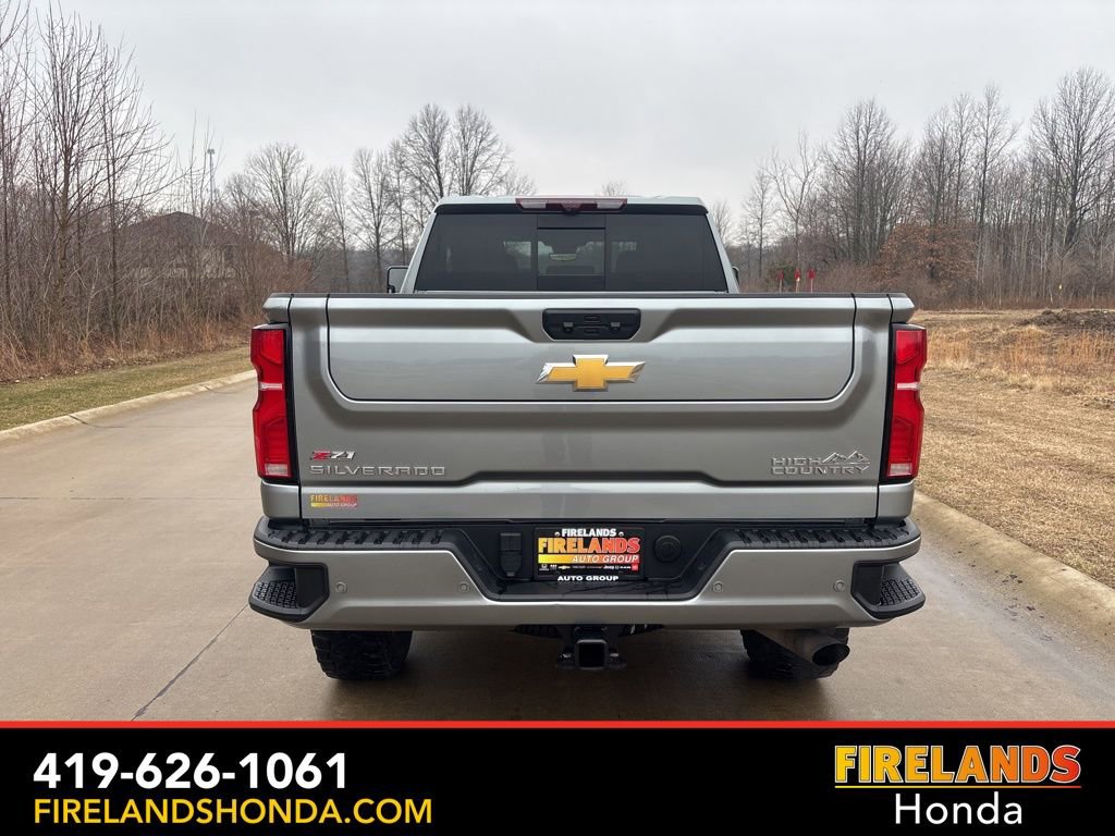Used 2024 Chevrolet Silverado 3500 High Country w/ Technology Package image 8