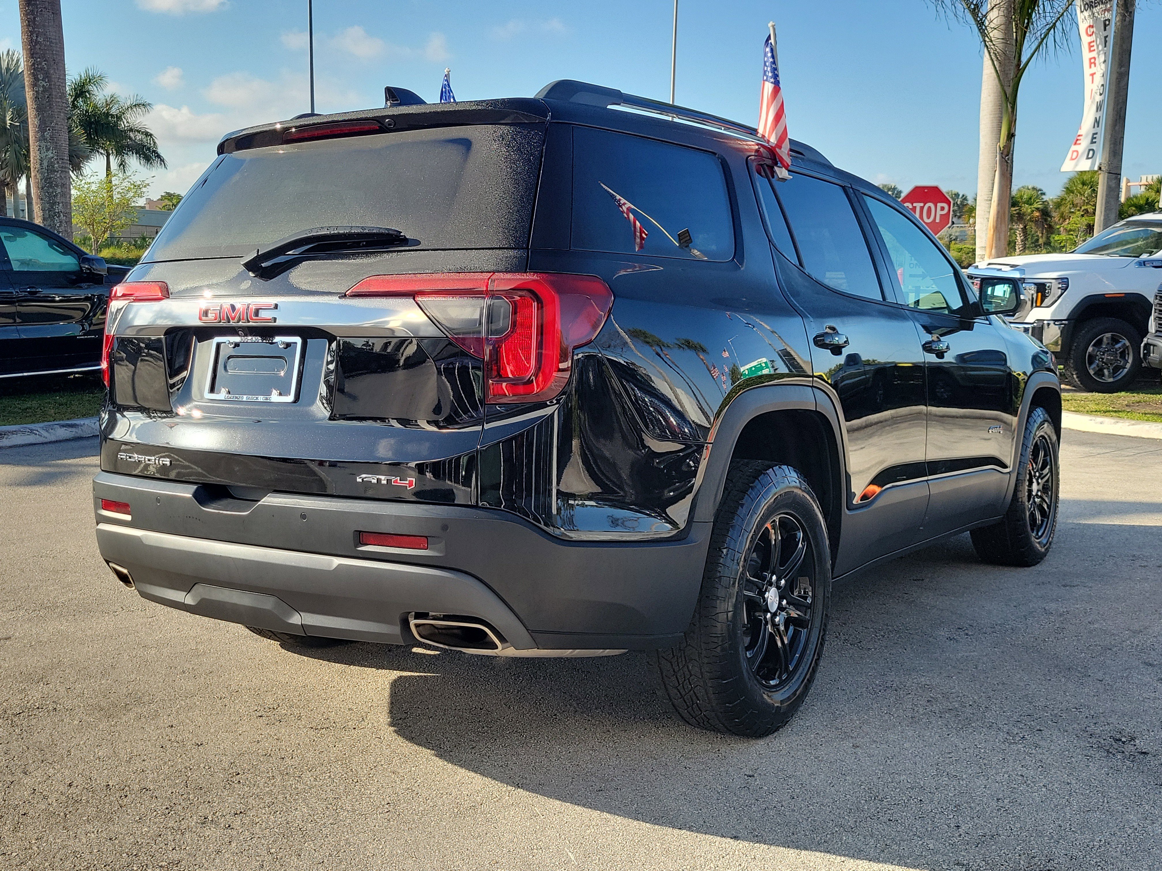 Used 2023 GMC Acadia AT4 w/ Technology Package image 5