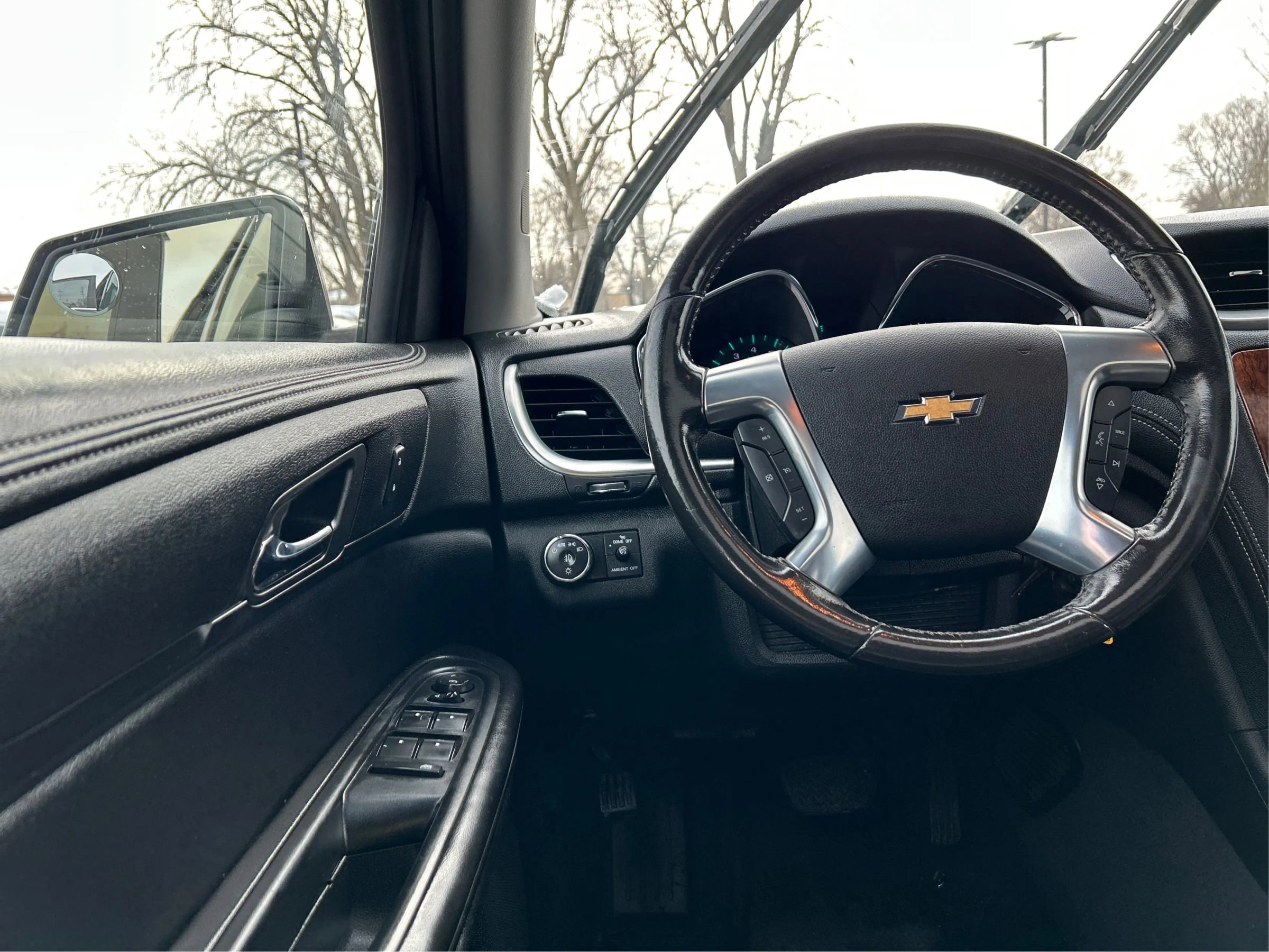 Used 2014 Chevrolet Traverse LT image 31