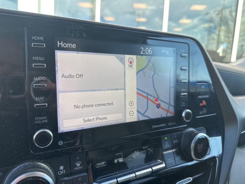 Used 2022 Toyota Highlander XLE image 13