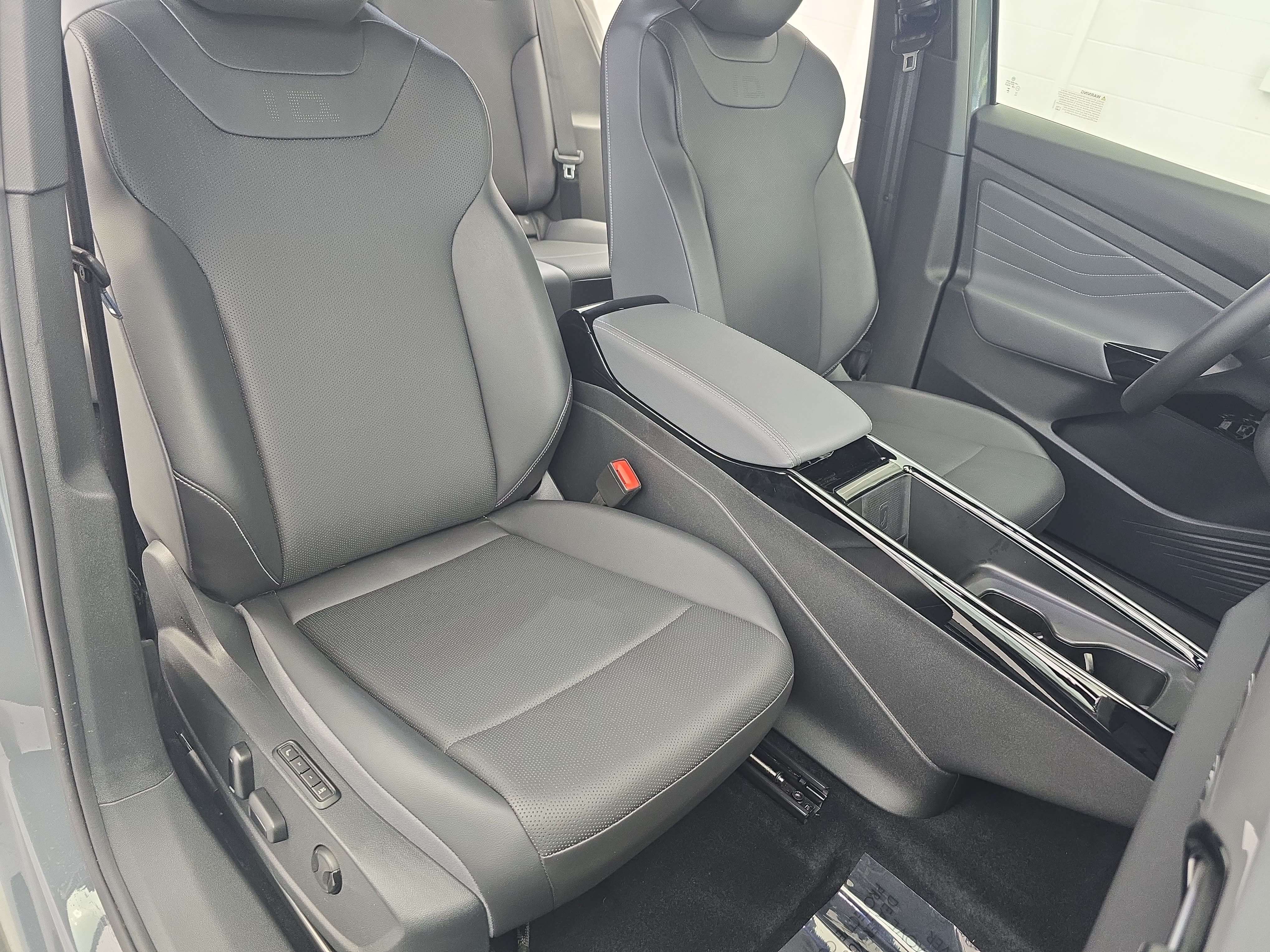 Certified 2024 Volkswagen ID.4 S RWD image 10