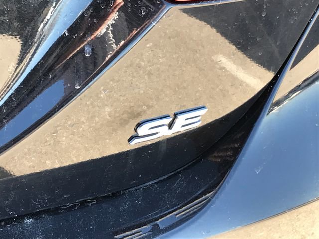 Used 2023 Toyota Camry SE image 4