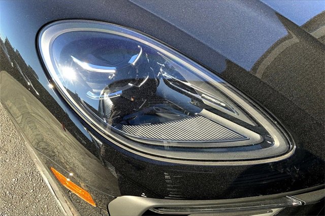 New 2026 Porsche Macan image 16