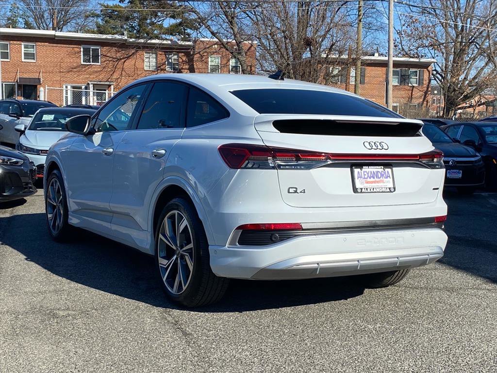Used 2024 Audi Q4 e-tron Premium Plus w/ Premium Plus image 5