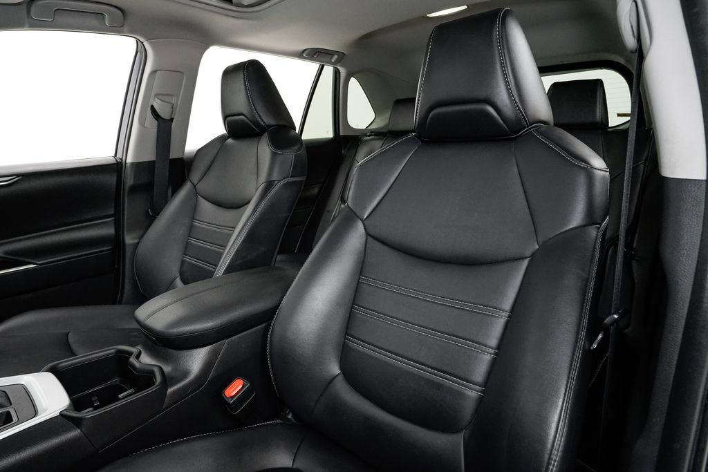 Used 2023 Toyota RAV4 XLE Premium image 12