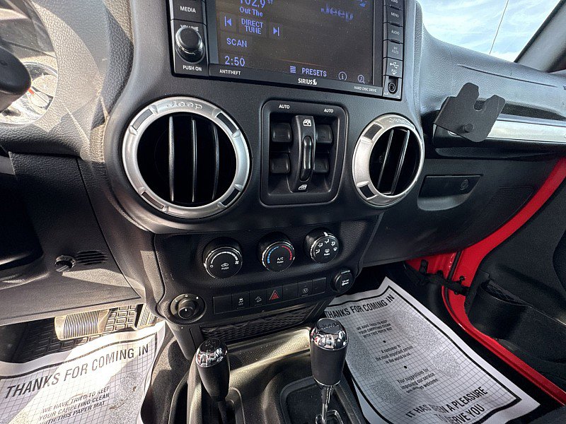 Used 2018 Jeep Wrangler Unlimited Rubicon image 25