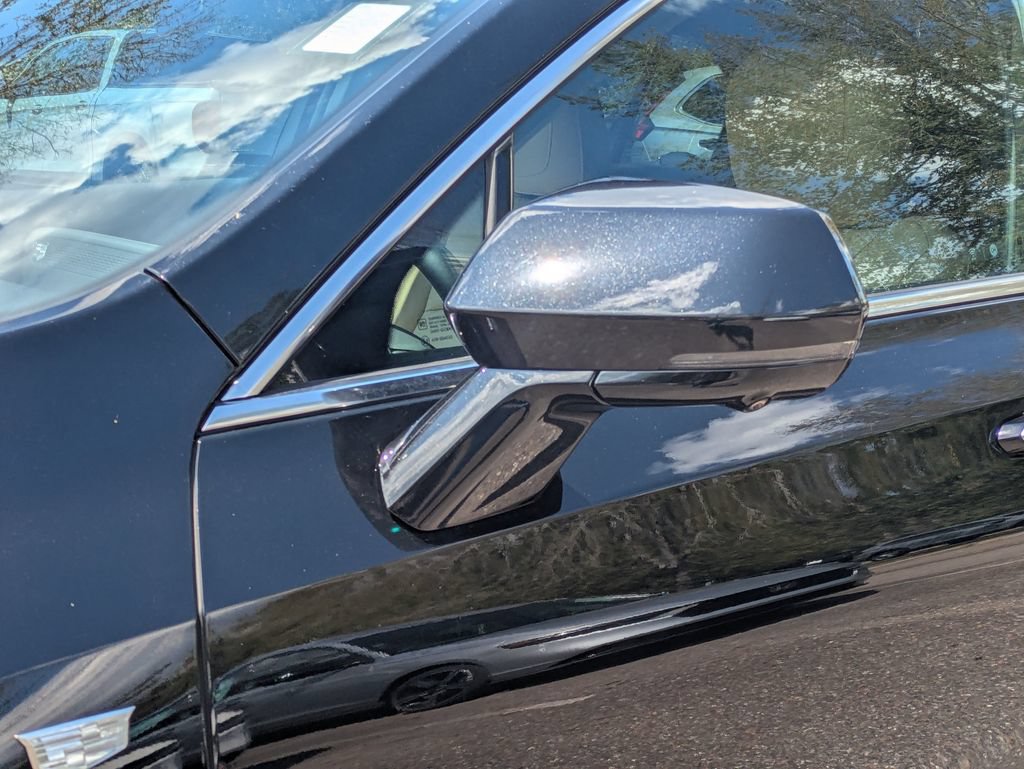 Used 2025 Cadillac XT4 Premium Luxury FWD image 12