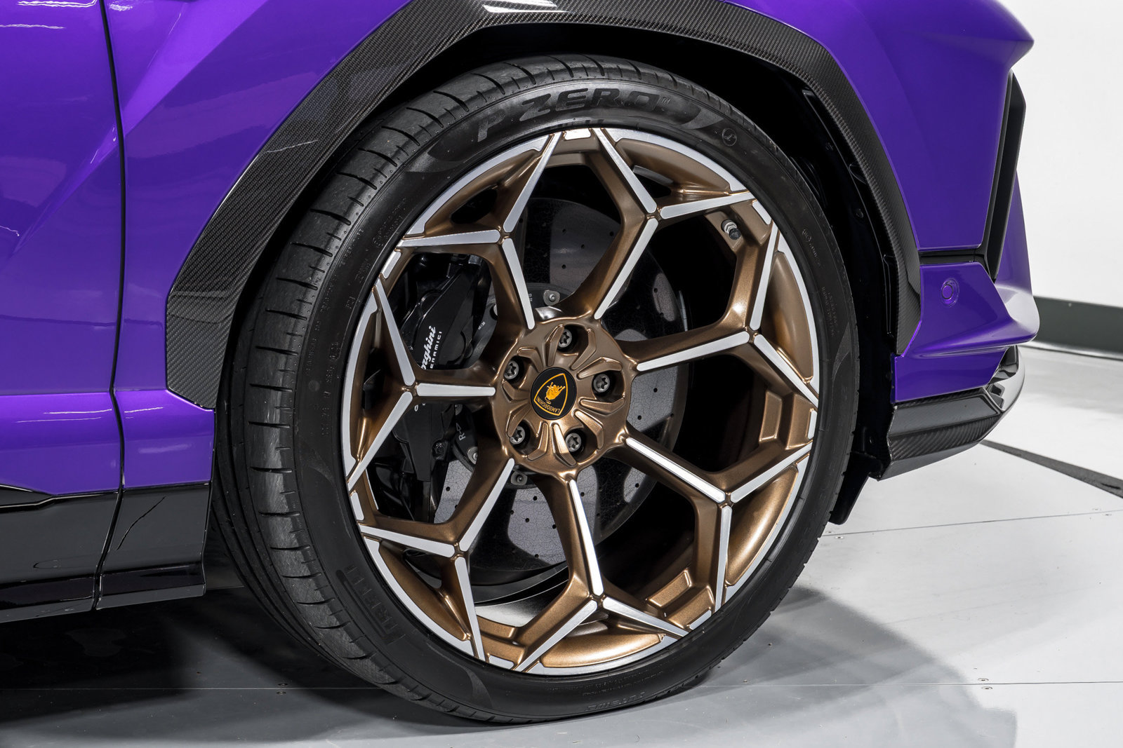 Used 2023 Lamborghini Urus Performante AWD/4WD image 55