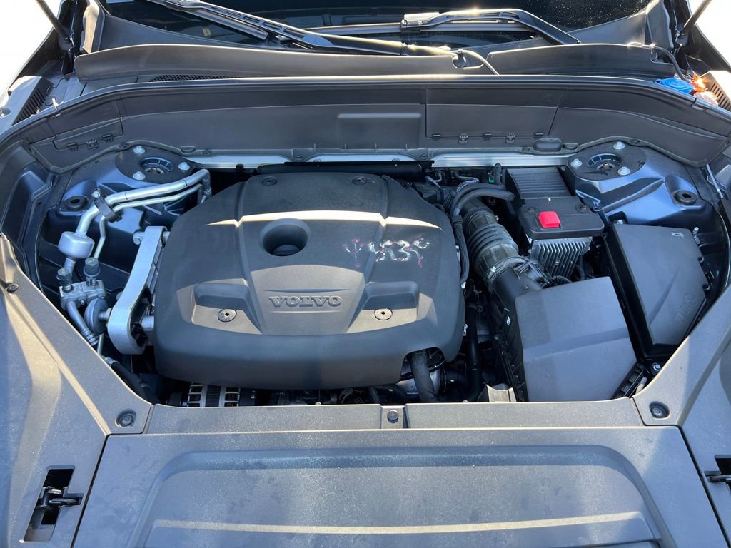 Used 2022 Volvo XC90 T6 Momentum w/ Advanced Package image 28