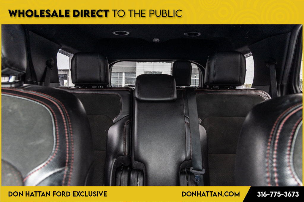Used 2018 Ford Explorer XLT w/ Equipment Group 202A AWD/4WD image 18