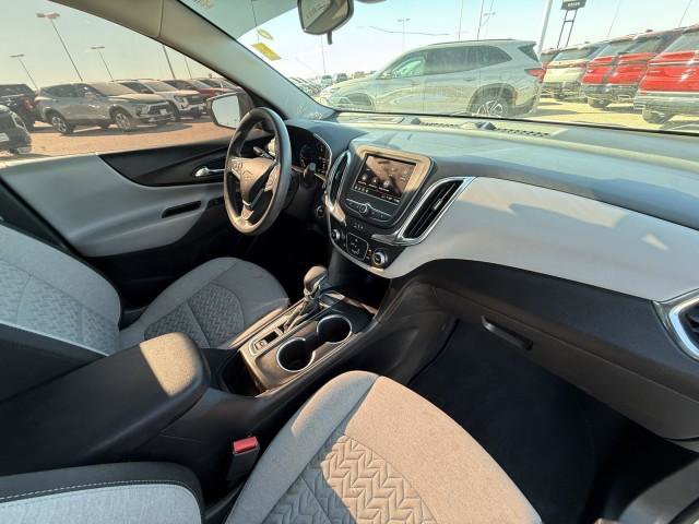 Used 2023 Chevrolet Equinox LS image 22