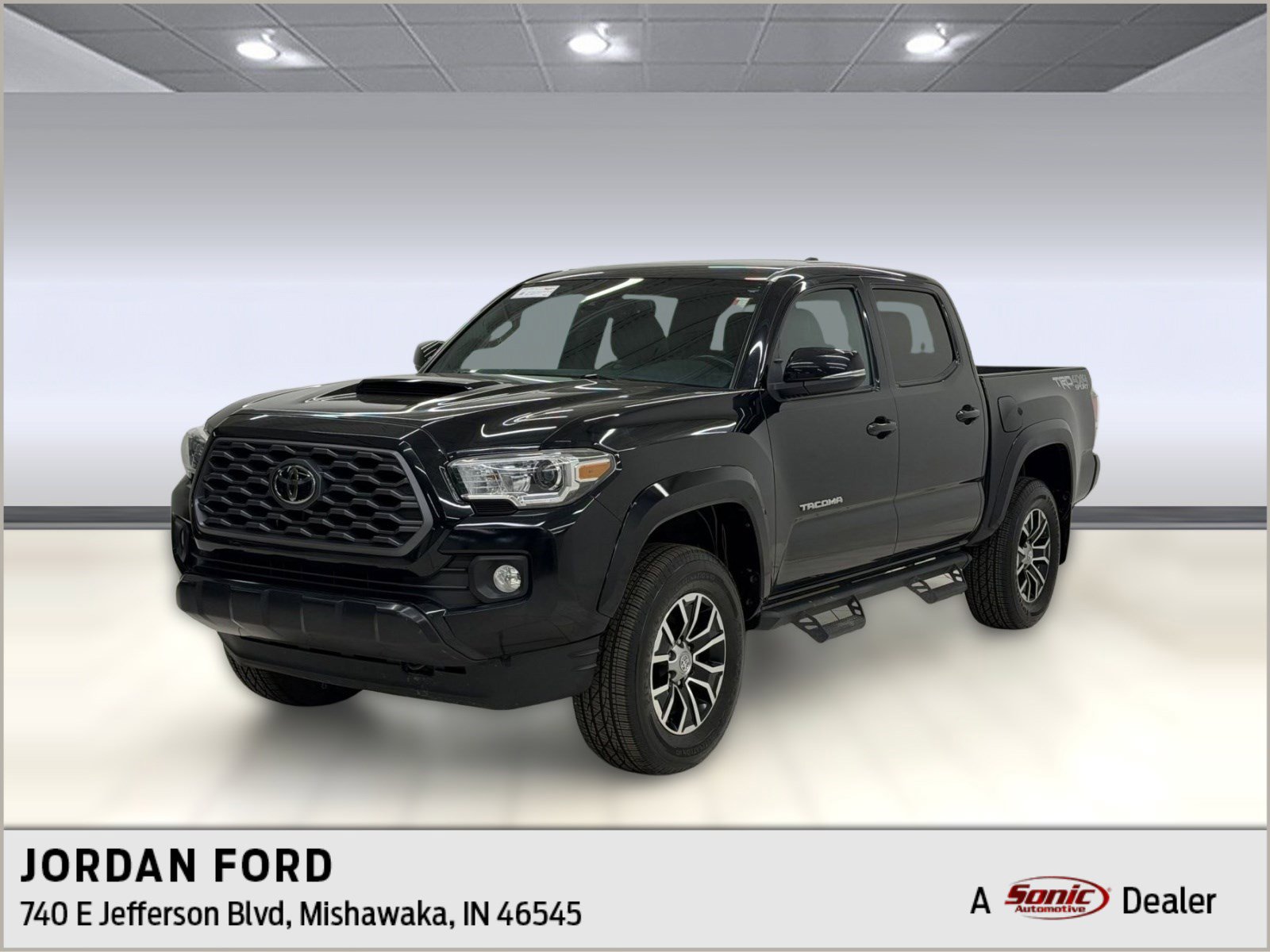 Used 2020 Toyota Tacoma TRD Sport w/ TRD Premium Sport Package AWD/4WD image 1