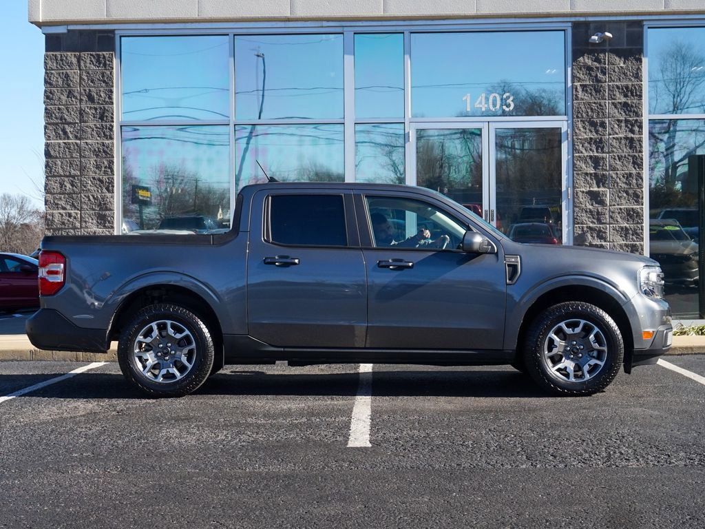 Used 2022 Ford Maverick Lariat w/ Lariat Luxury Package image 2