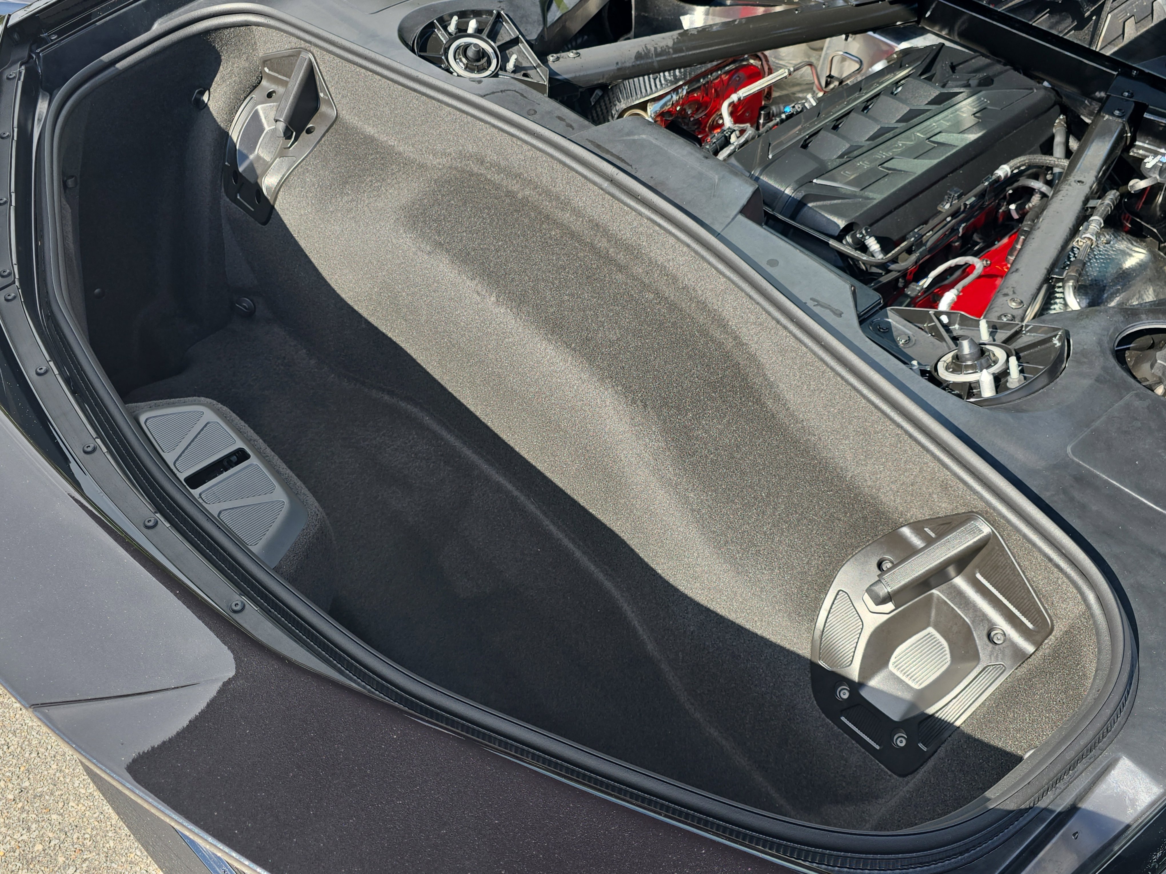 Used 2025 Chevrolet Corvette Stingray Coupe w/ Z51 Performance Package image 11