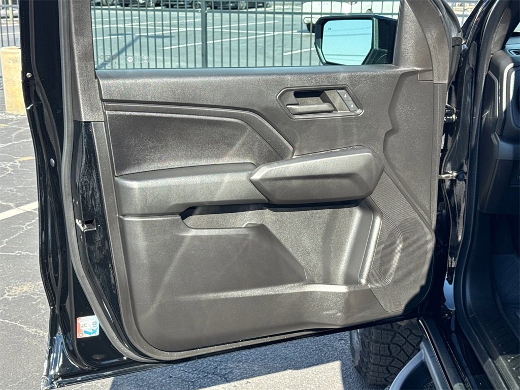 Used 2024 Chevrolet Colorado Trail Boss w/ Technology Package image 11