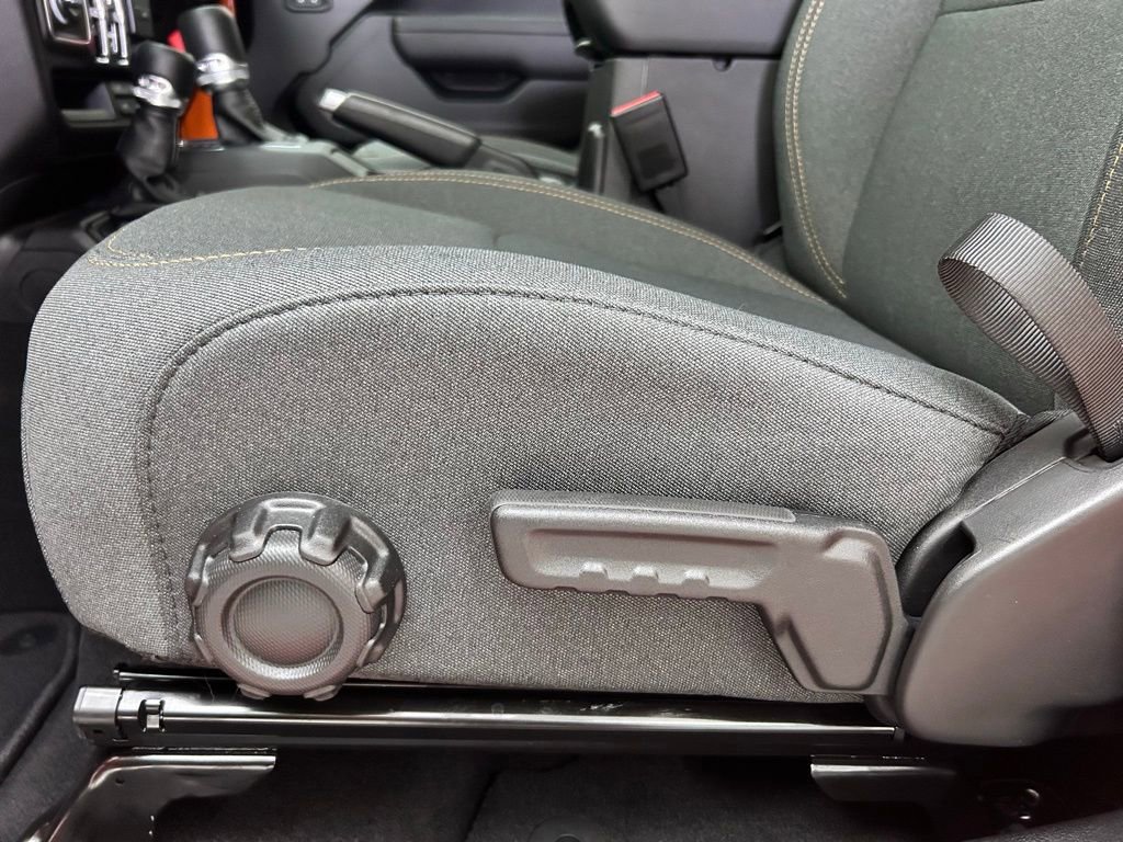 New 2025 Jeep Gladiator Sport image 14