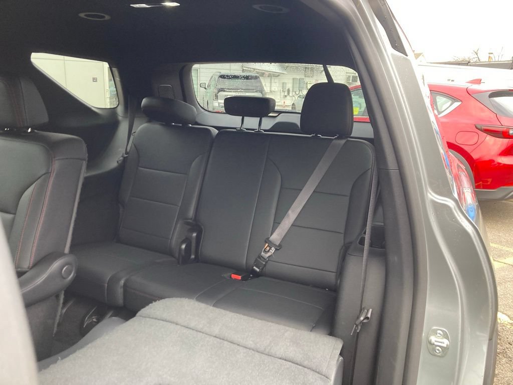 Used 2025 Chevrolet Traverse Z71 AWD/4WD image 19