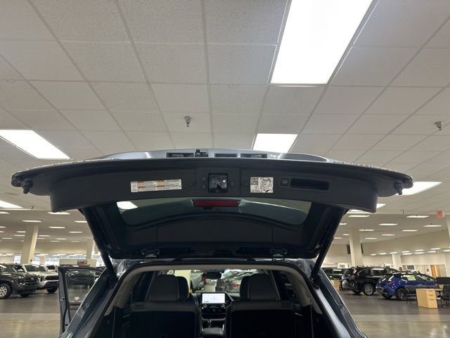Used 2023 Toyota Highlander Platinum image 20