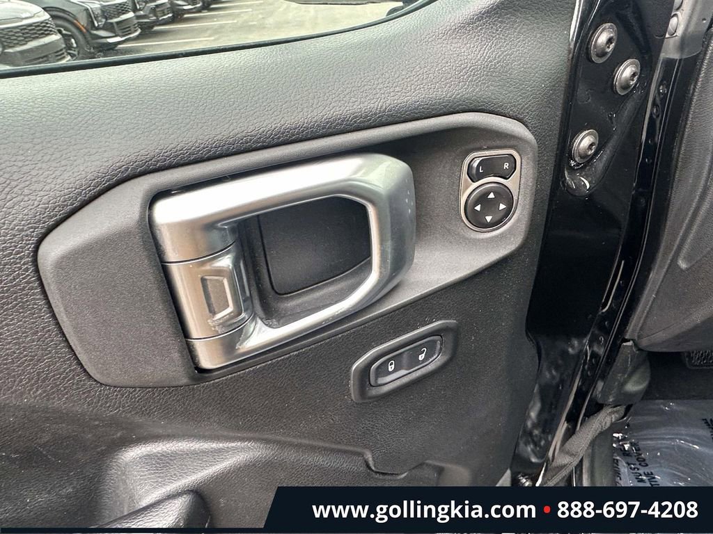 Used 2020 Jeep Wrangler Unlimited Rubicon w/ Dual Top Group image 14