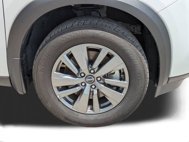 Used 2025 Nissan Pathfinder SV FWD image 11