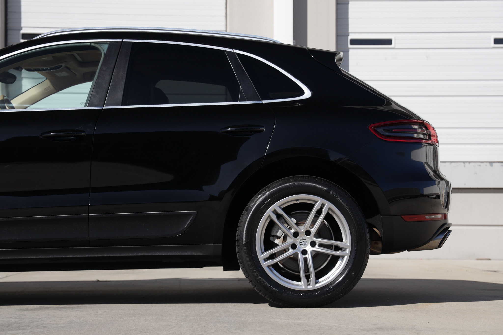 Used 2016 Porsche Macan S AWD/4WD image 32