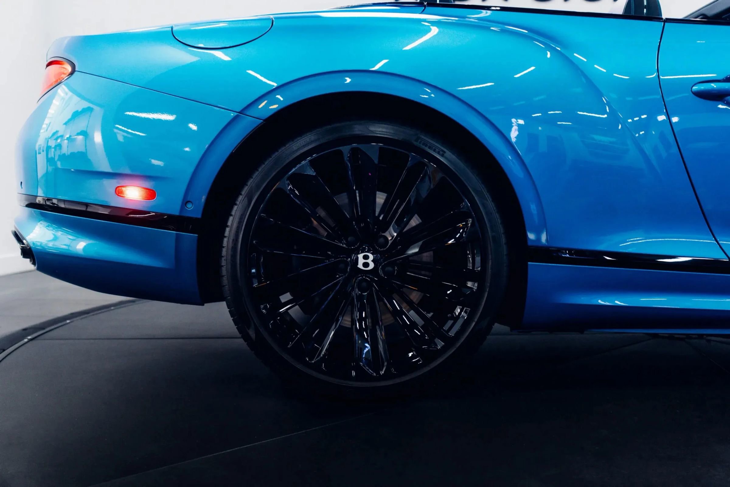 Used 2023 Bentley Continental GT Speed image 20