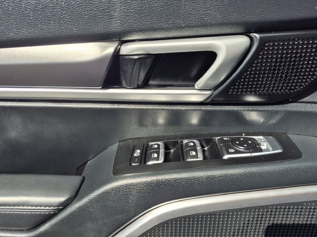 Used 2025 Kia Telluride S AWD/4WD image 8
