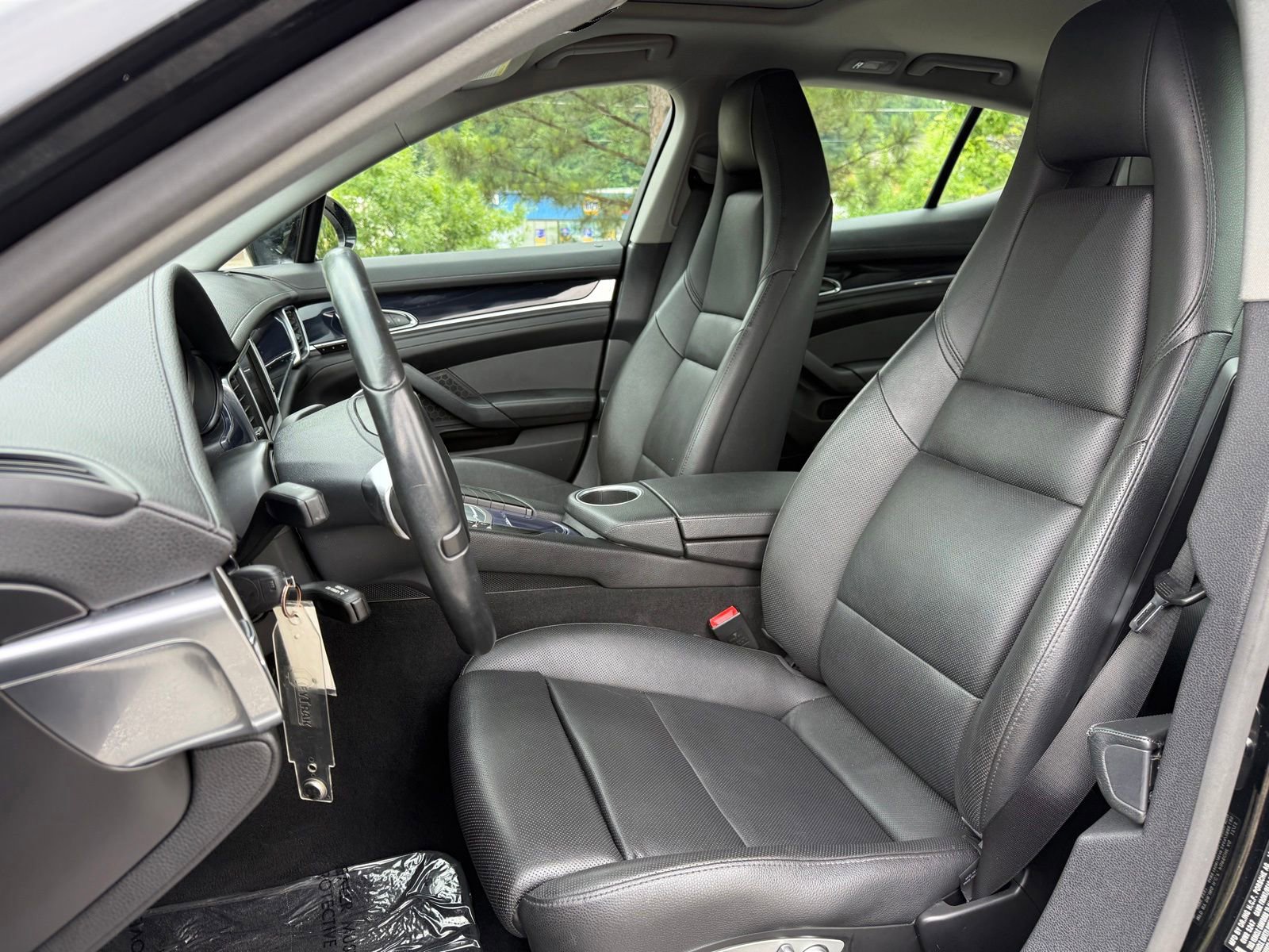 Used 2014 Porsche Panamera RWD image 36