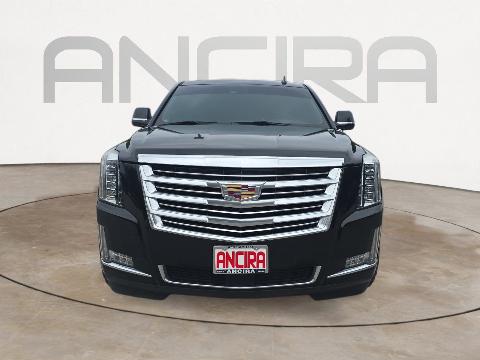 Used 2018 Cadillac Escalade ESV Platinum RWD image 5