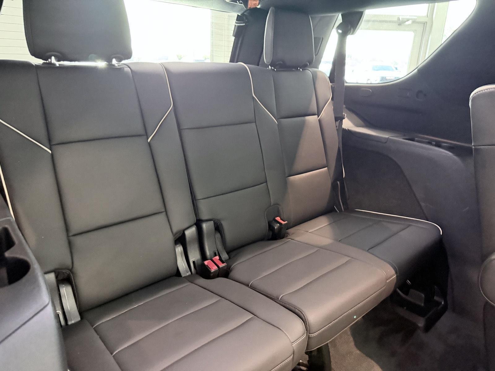 Used 2022 Cadillac Escalade Sport w/ Touring Package AWD/4WD image 31