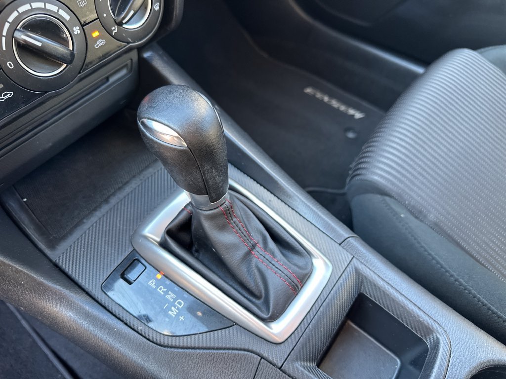 Used 2014 MAZDA MAZDA3 i Touring w/ Moonroof Package 1 FWD image 14