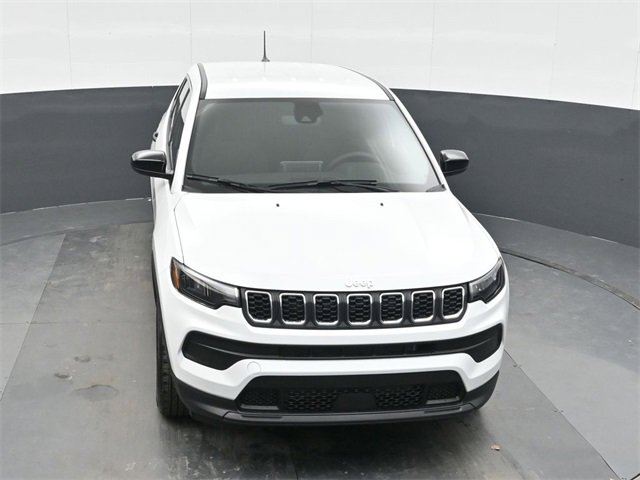 Used 2025 Jeep Compass Sport image 32