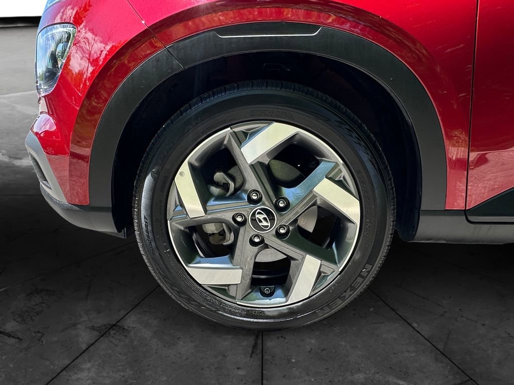 Used 2025 Hyundai Venue SEL FWD image 14