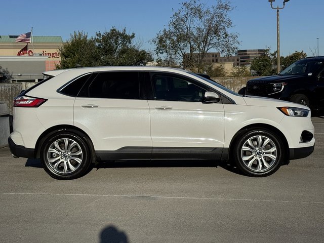 Used 2021 Ford Edge Titanium image 8