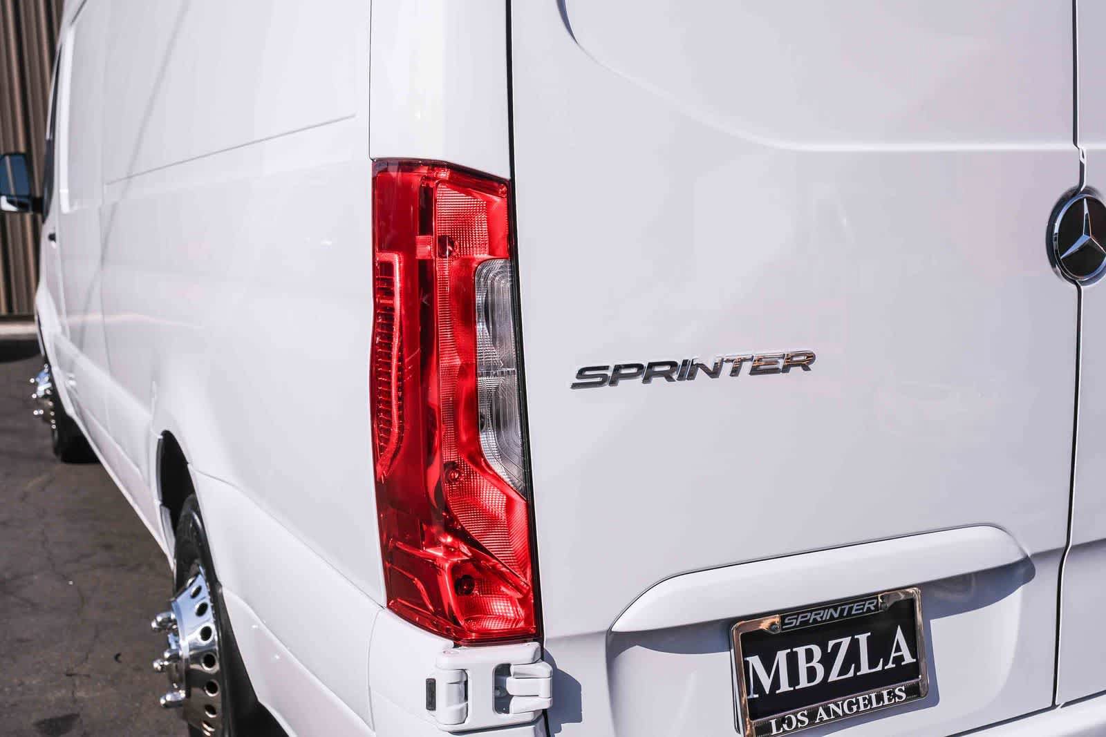 Used 2022 Mercedes-Benz Sprinter 2500 image 7
